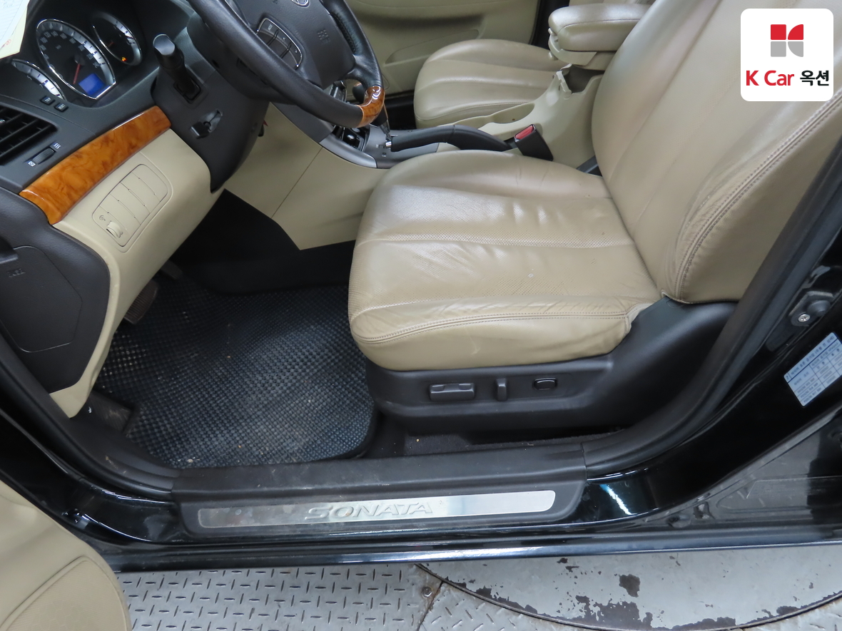 Hyundai Sonata 2008 - Image 17