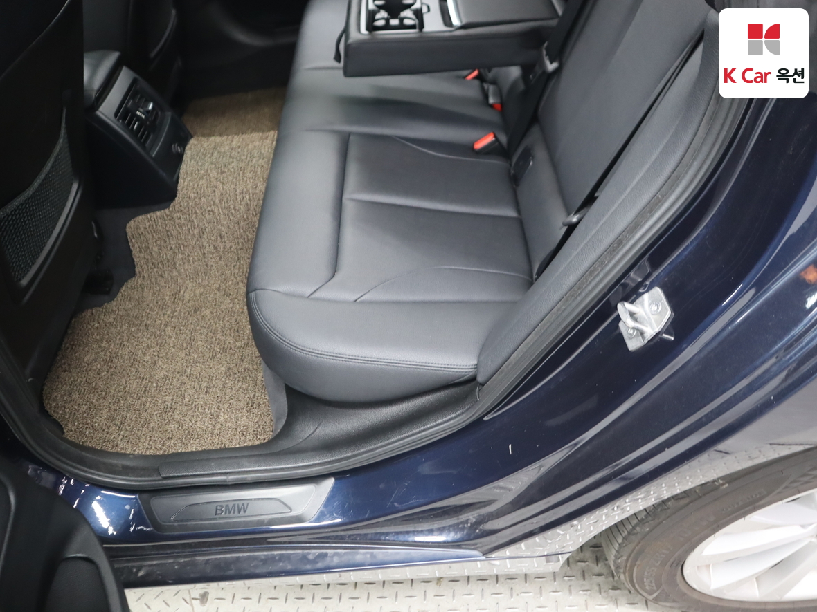 BMW 3 Series - 26