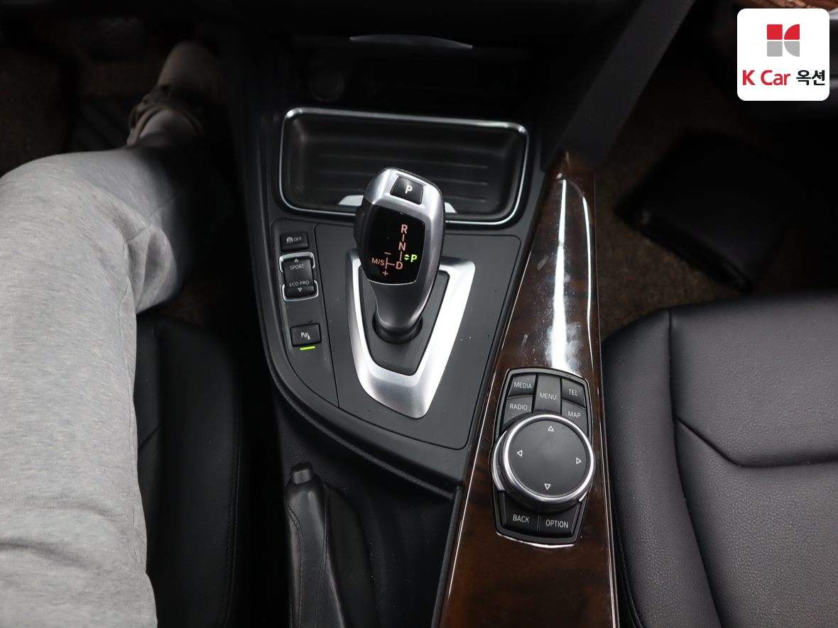 BMW 3 Series - 16