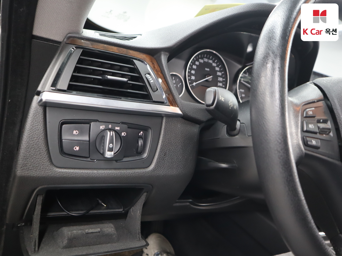 BMW 3 Series - 9
