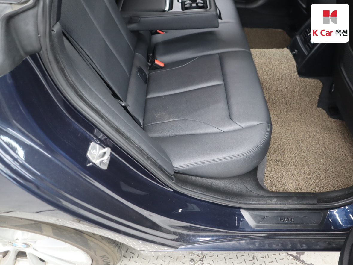 BMW 3 Series - 32