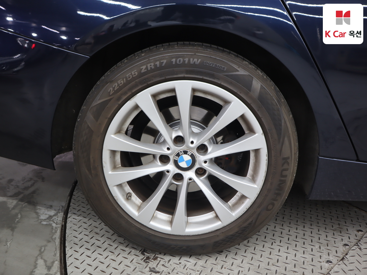 BMW 3 Series - 51