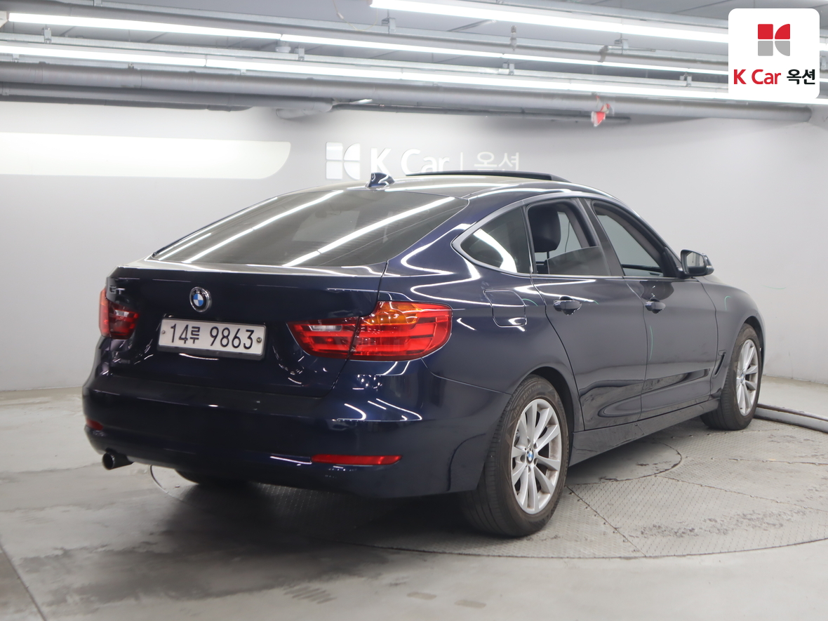 BMW 3 Series - 2