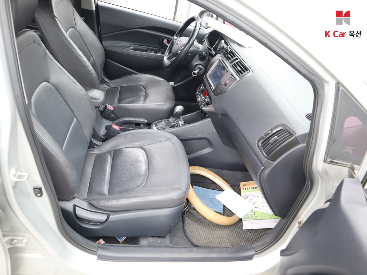 Kia Pride 2014 - Image 30