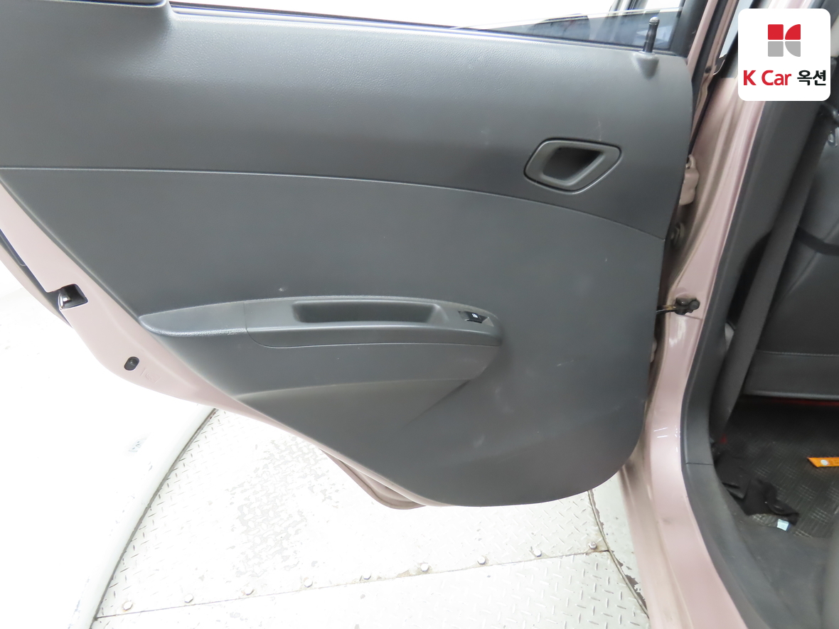 جنرال موتورز كوريا سبارك 2012 - صورة 22