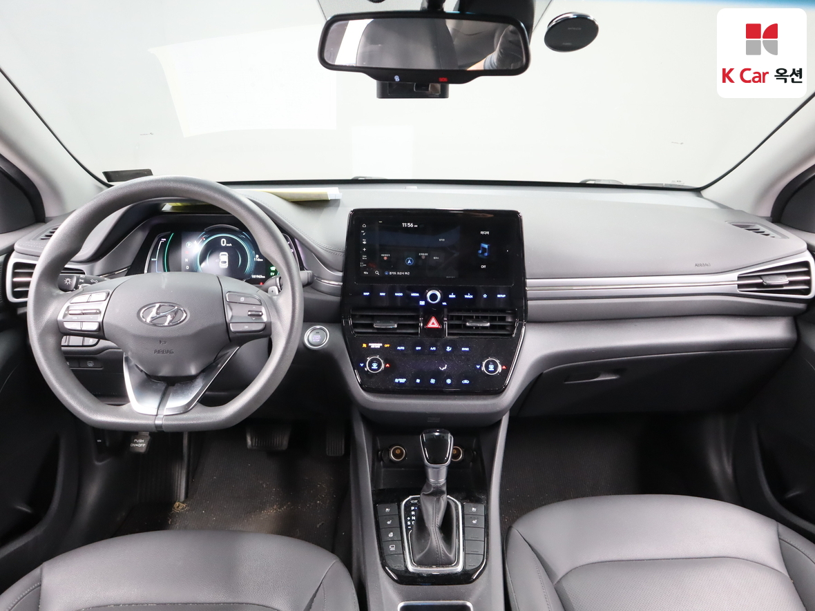 Hyundai Ioniq - 3