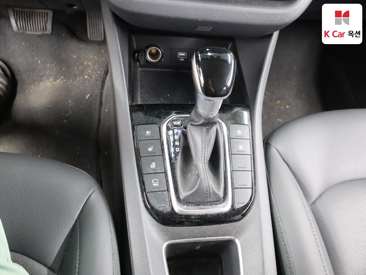Hyundai Ioniq - 16