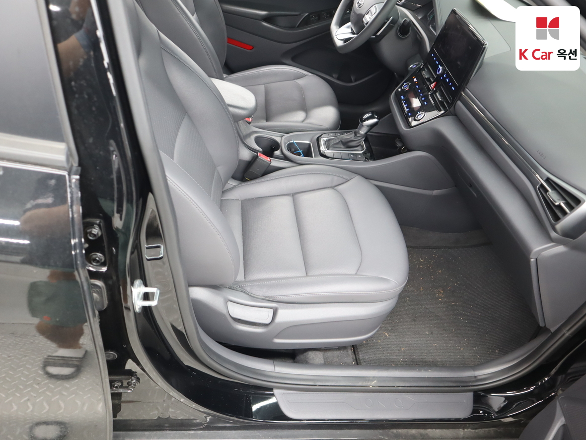 Hyundai Ioniq - 29