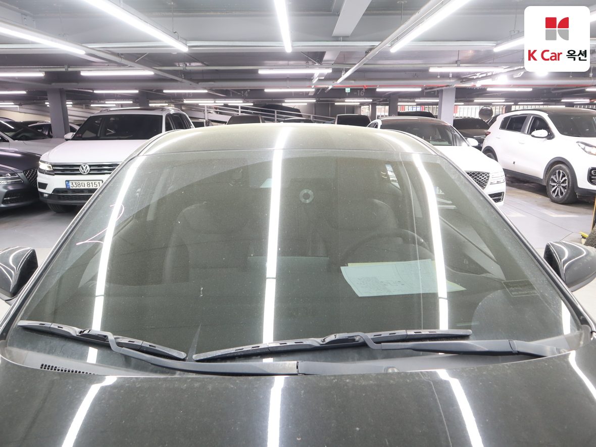 Hyundai Ioniq - 33