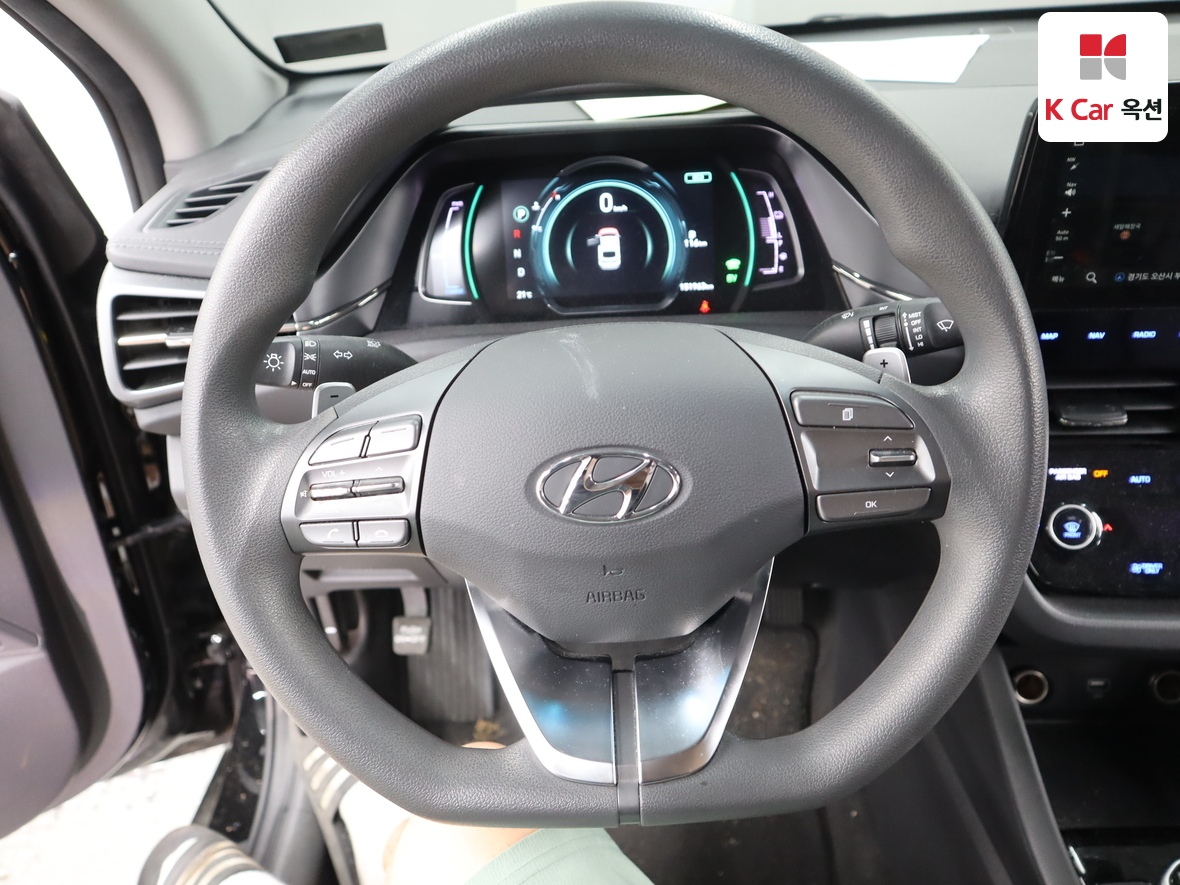 Hyundai Ioniq - 10