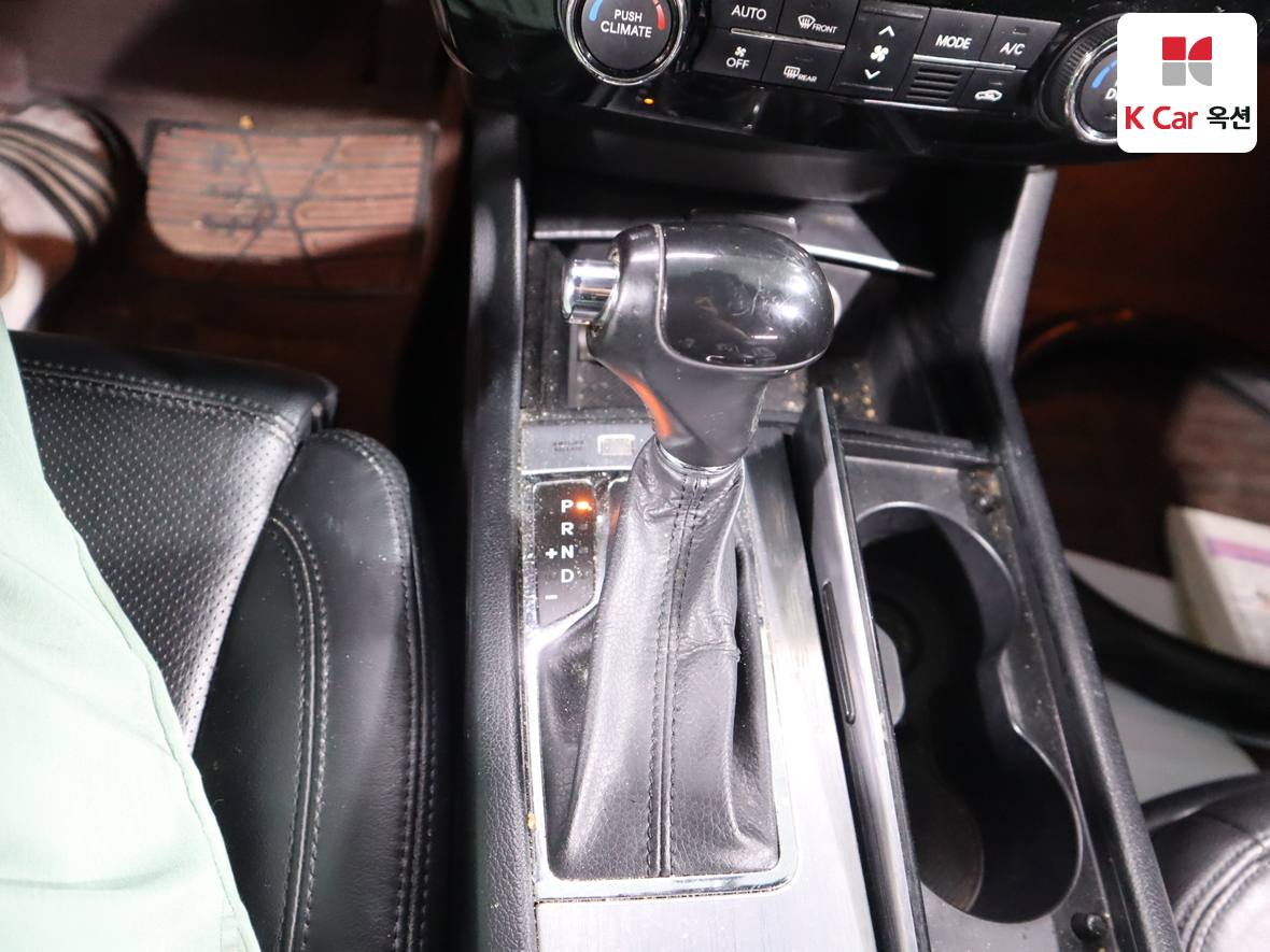 كيا K7 2010 - صورة 16