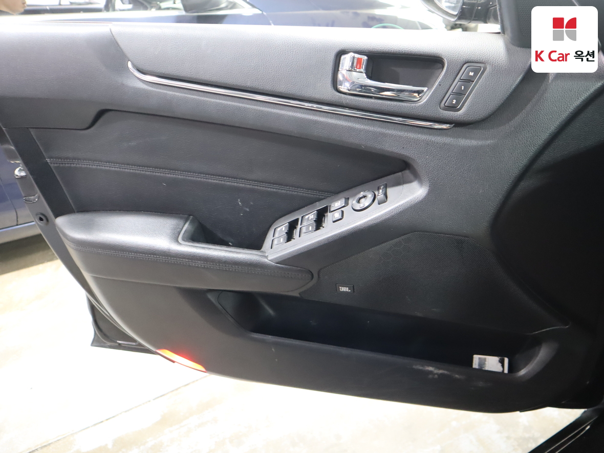 كيا K7 2010 - صورة 8