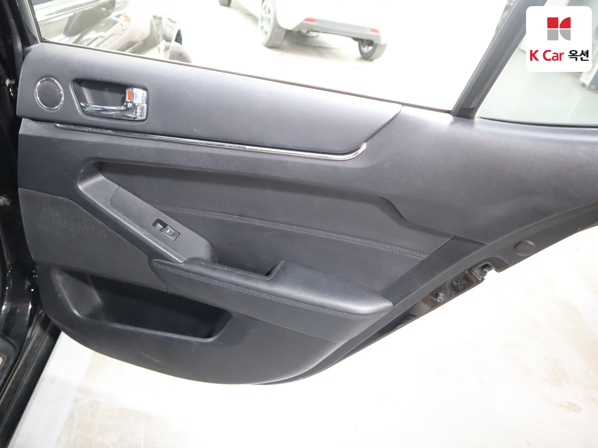 كيا K7 2010 - صورة 25