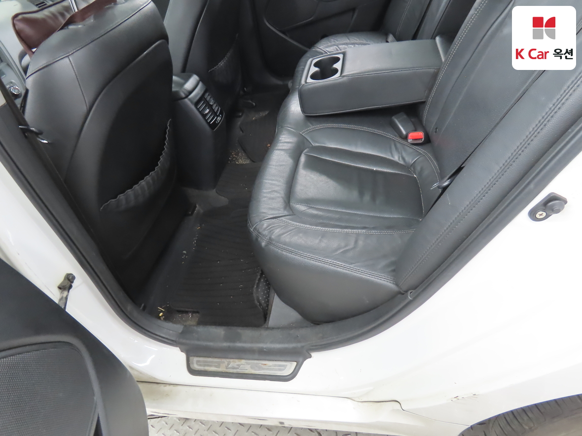 Kia K5 2011 - Image 26