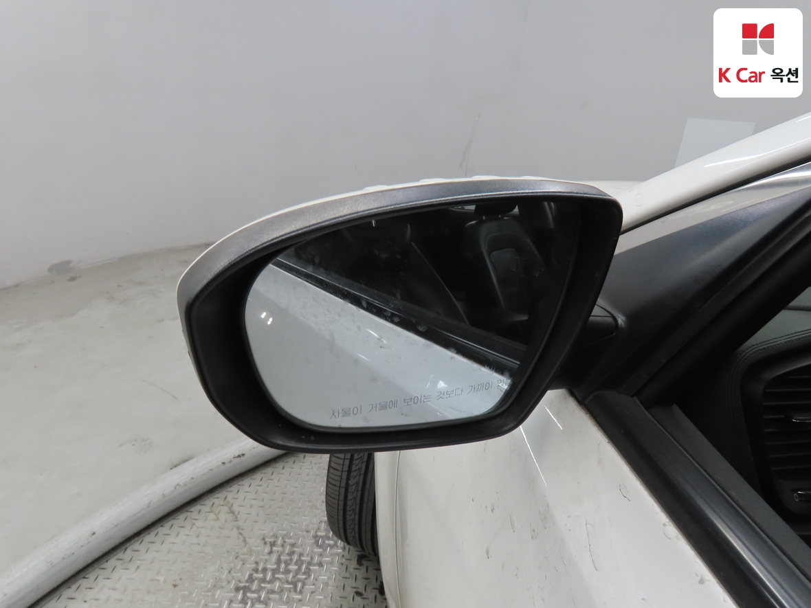 Kia K5 2011 - Image 24