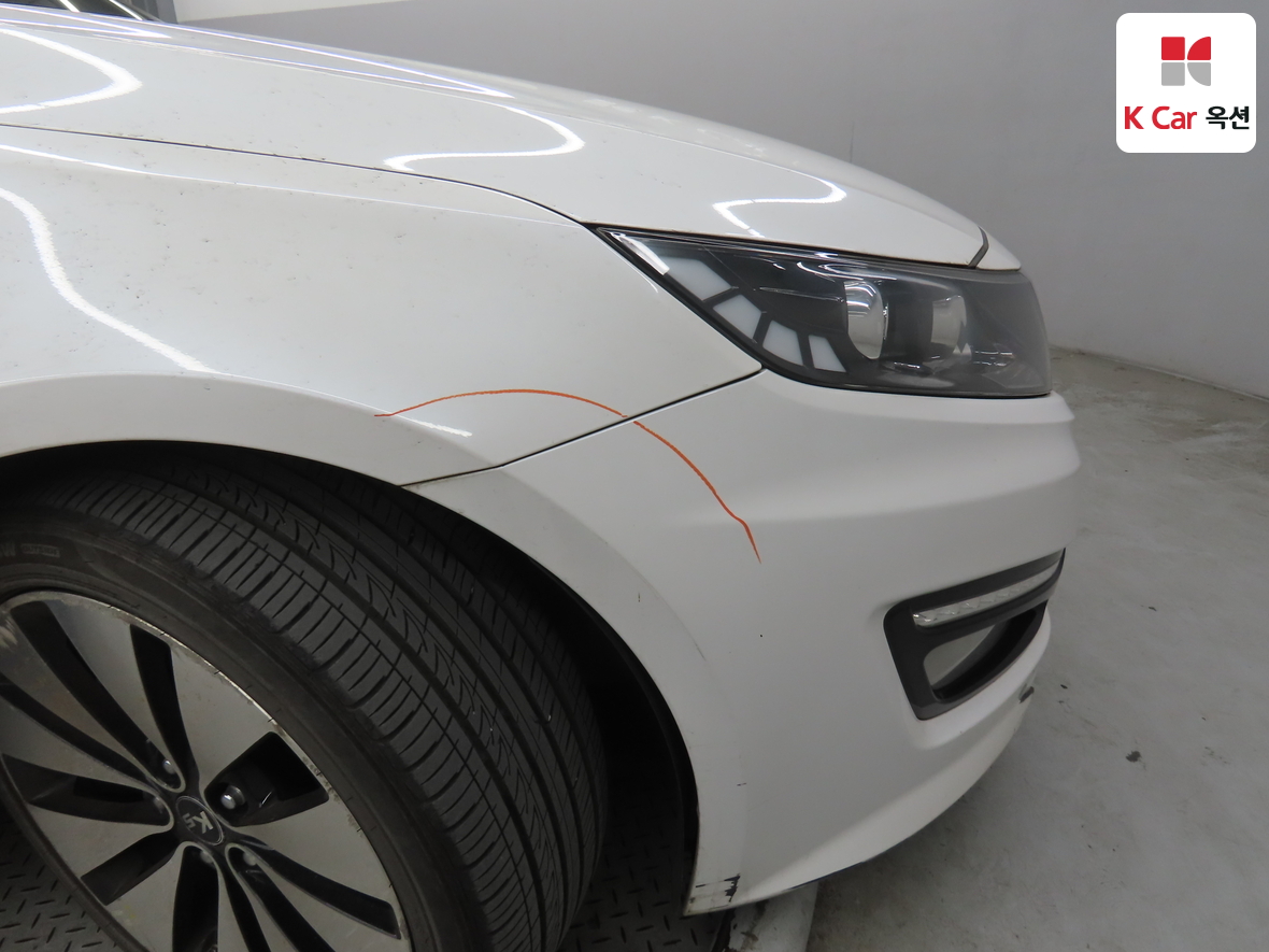 Kia K5 2011 - Image 38