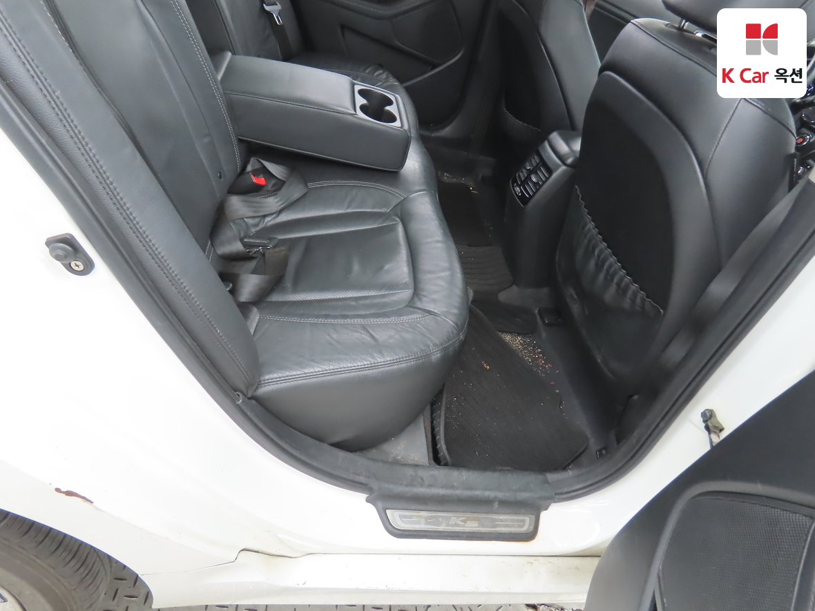Kia K5 2011 - Image 30
