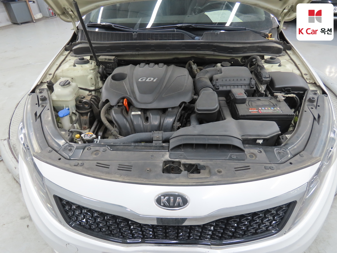 Kia K5 2011 - Image 35