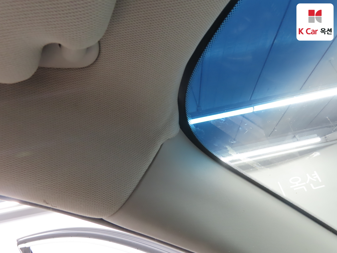 Kia K5 2011 - Image 18