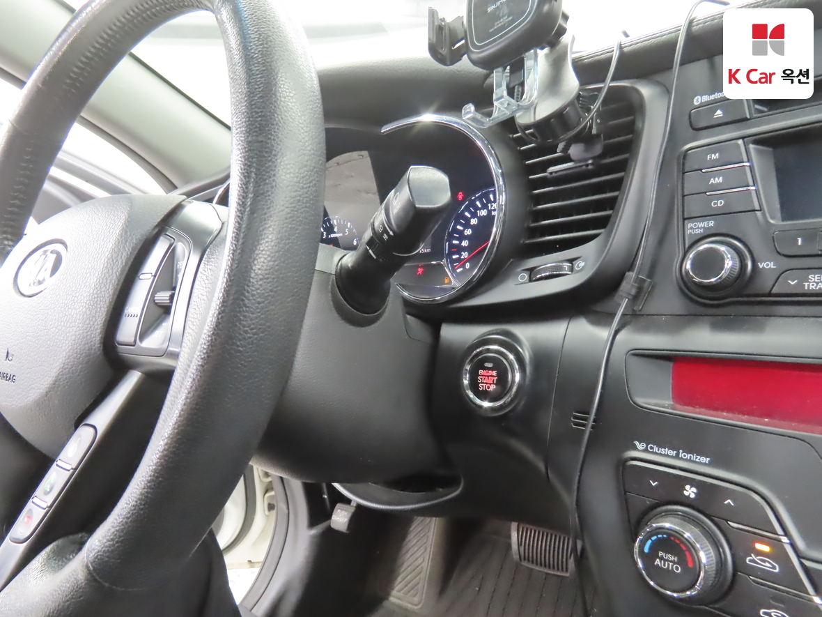 Kia K5 2011 - Image 11