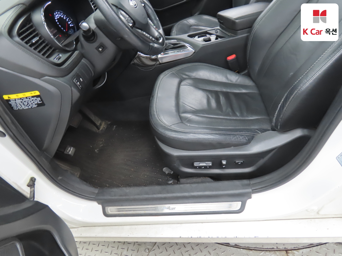 Kia K5 2011 - Image 19