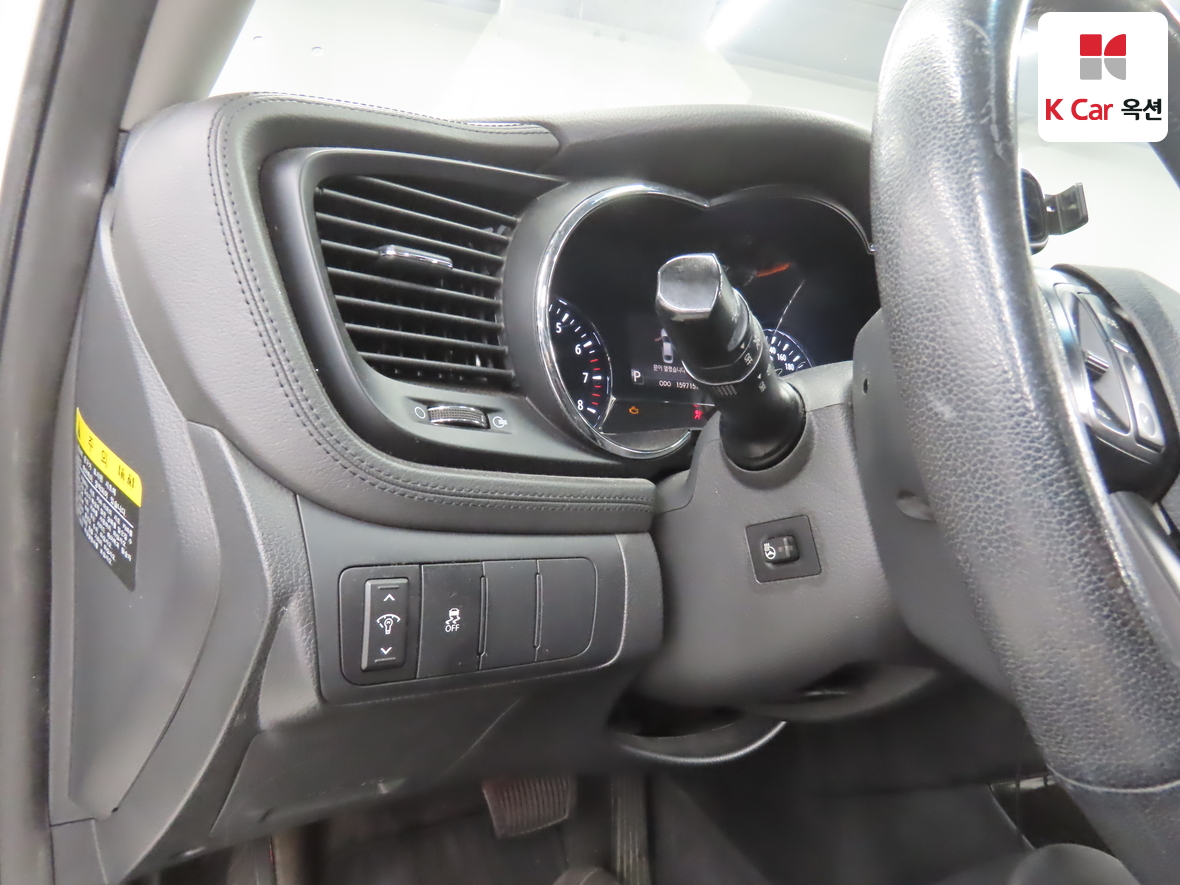 Kia K5 2011 - Image 9