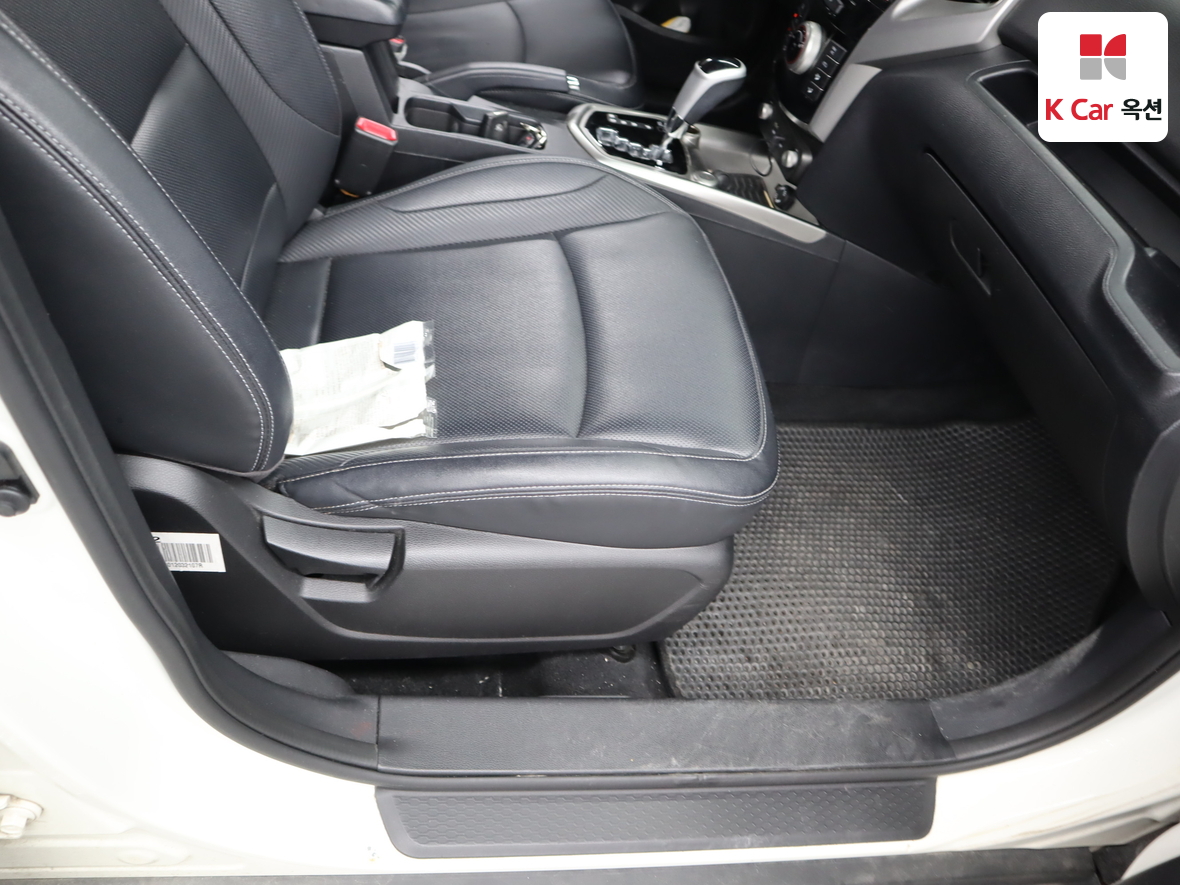 KG Mobility Tivoli 2016 - Image 31