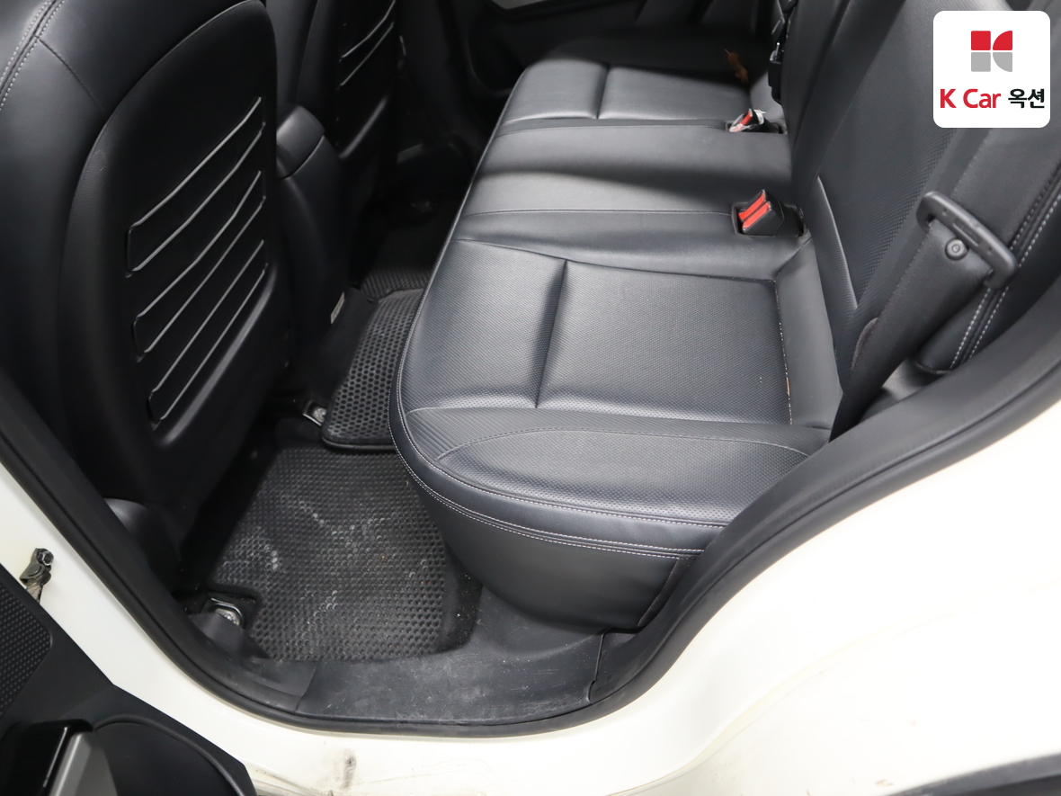 KG Mobility Tivoli 2016 - Image 24