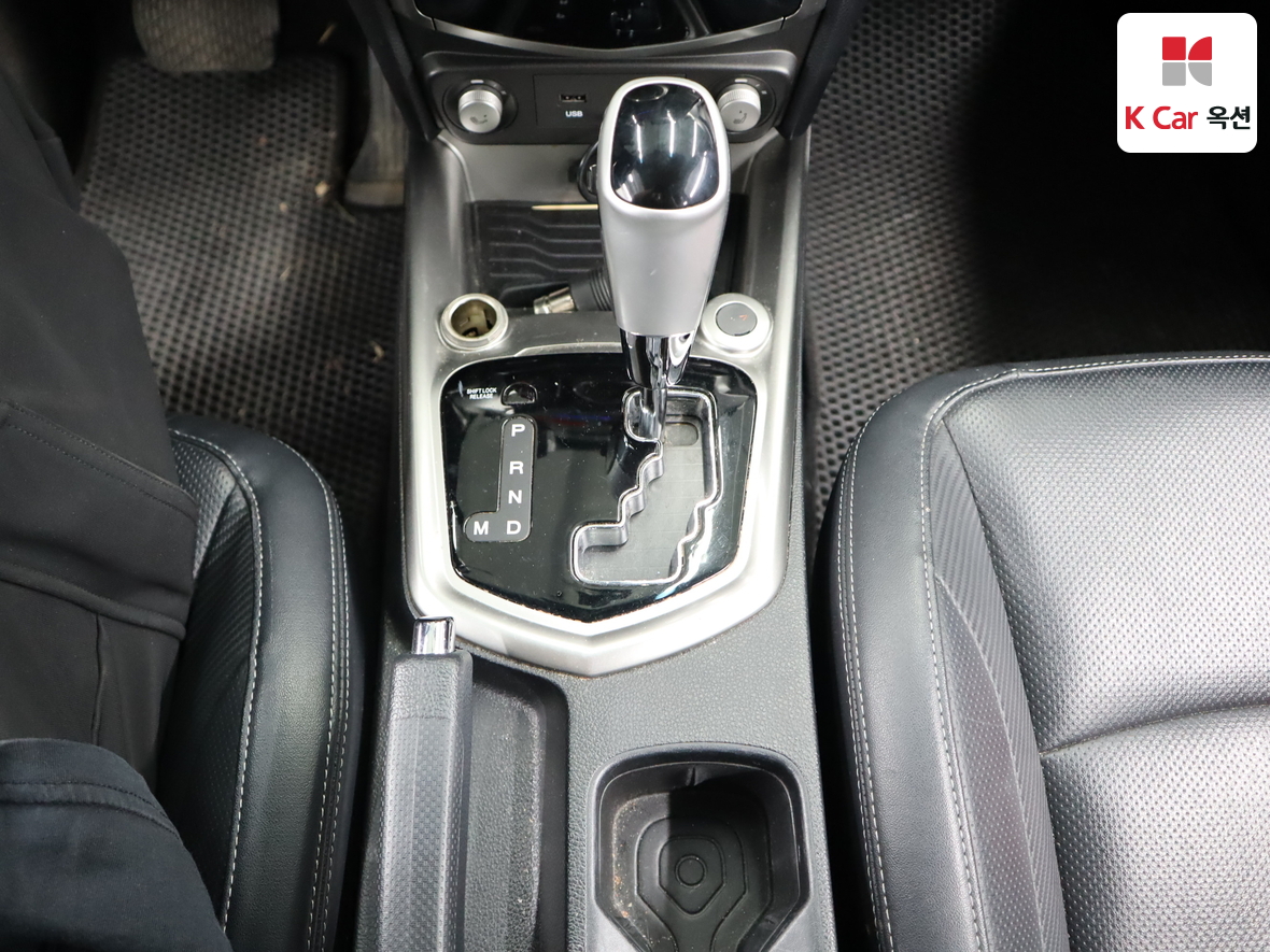 KG Mobility Tivoli 2016 - Image 17