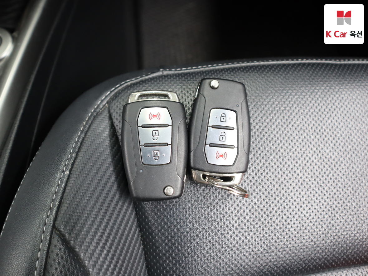 KG Mobility Tivoli 2016 - Image 18