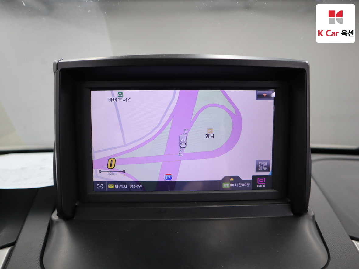 KG Mobility Tivoli 2016 - Image 14