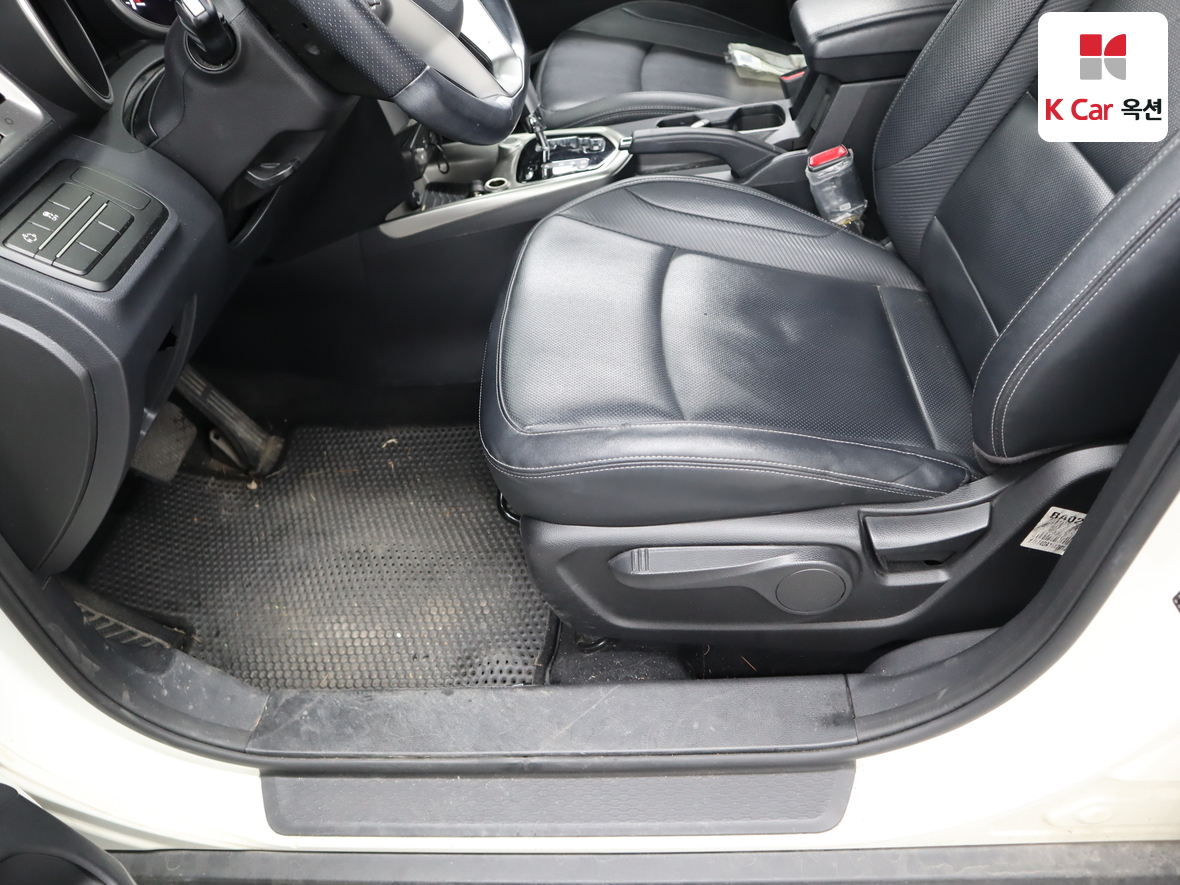 KG Mobility Tivoli 2016 - Image 19