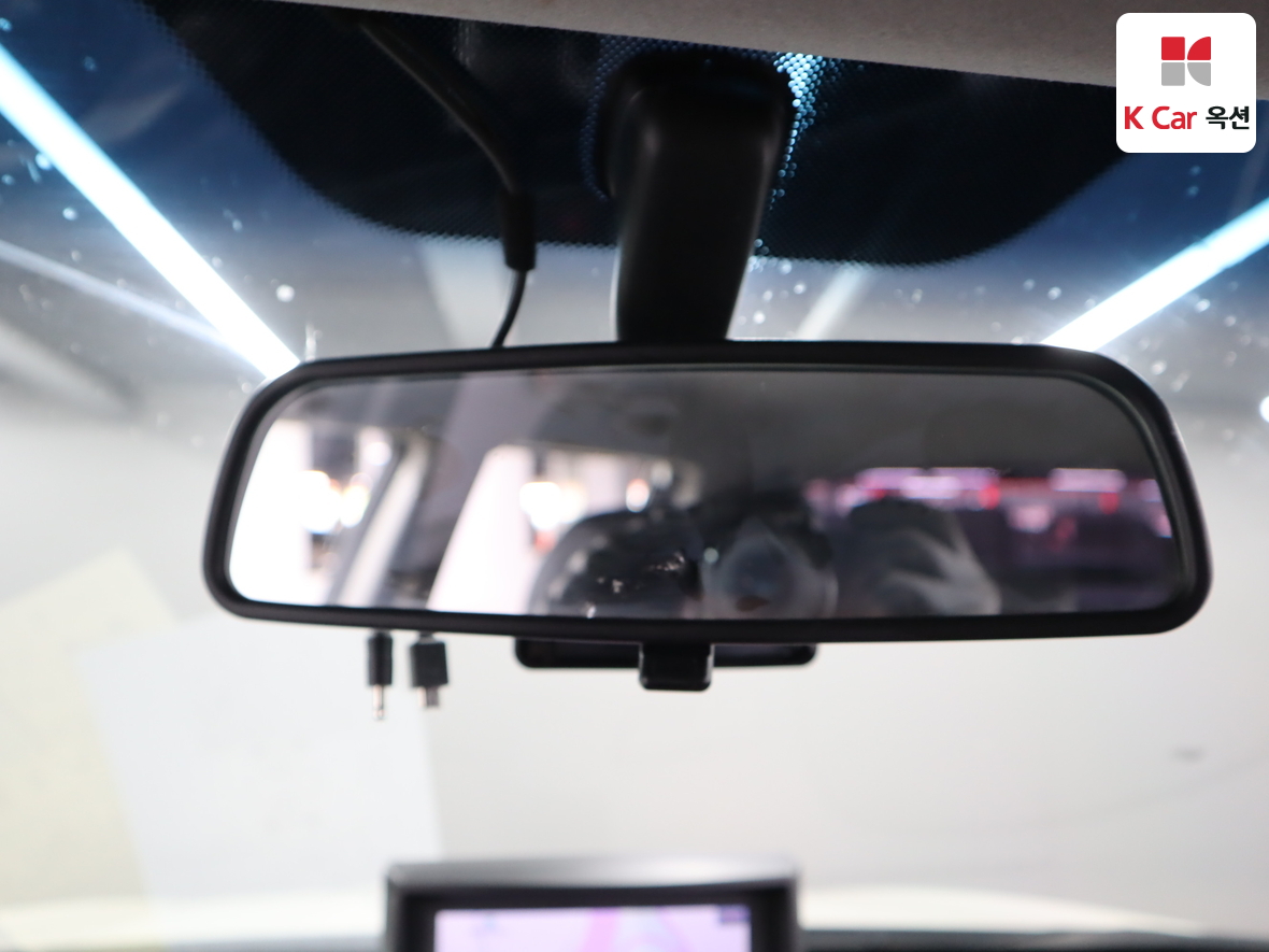 KG Mobility Tivoli 2016 - Image 13