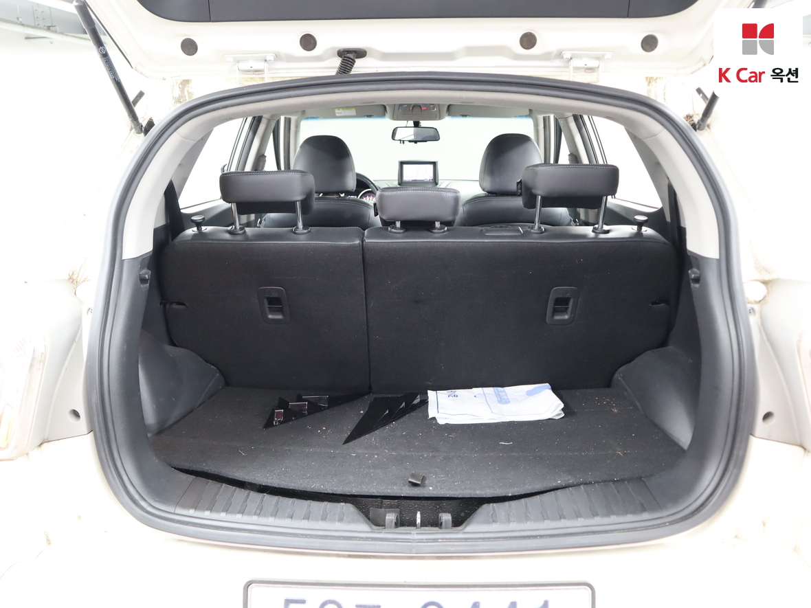 KG Mobility Tivoli 2016 - Image 26