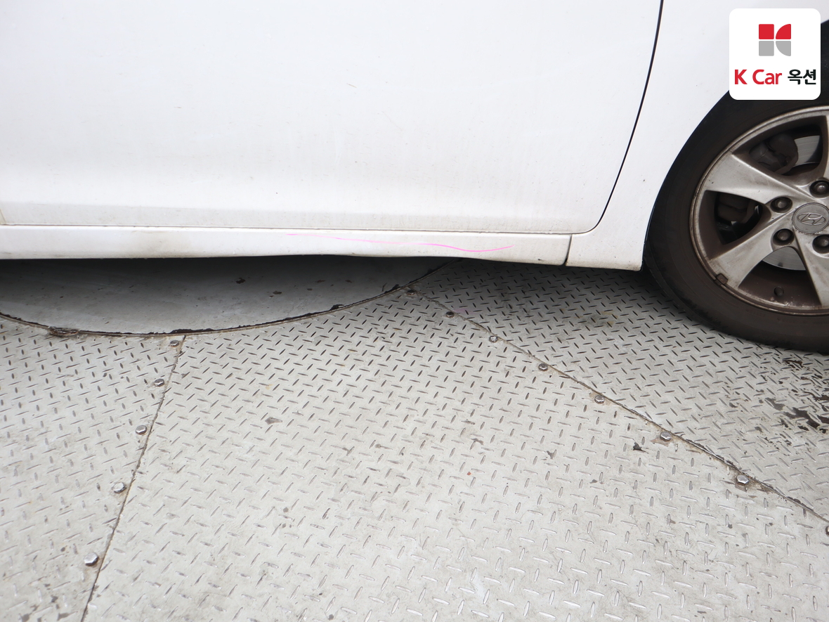 Hyundai Elantra 2012 - Image 42