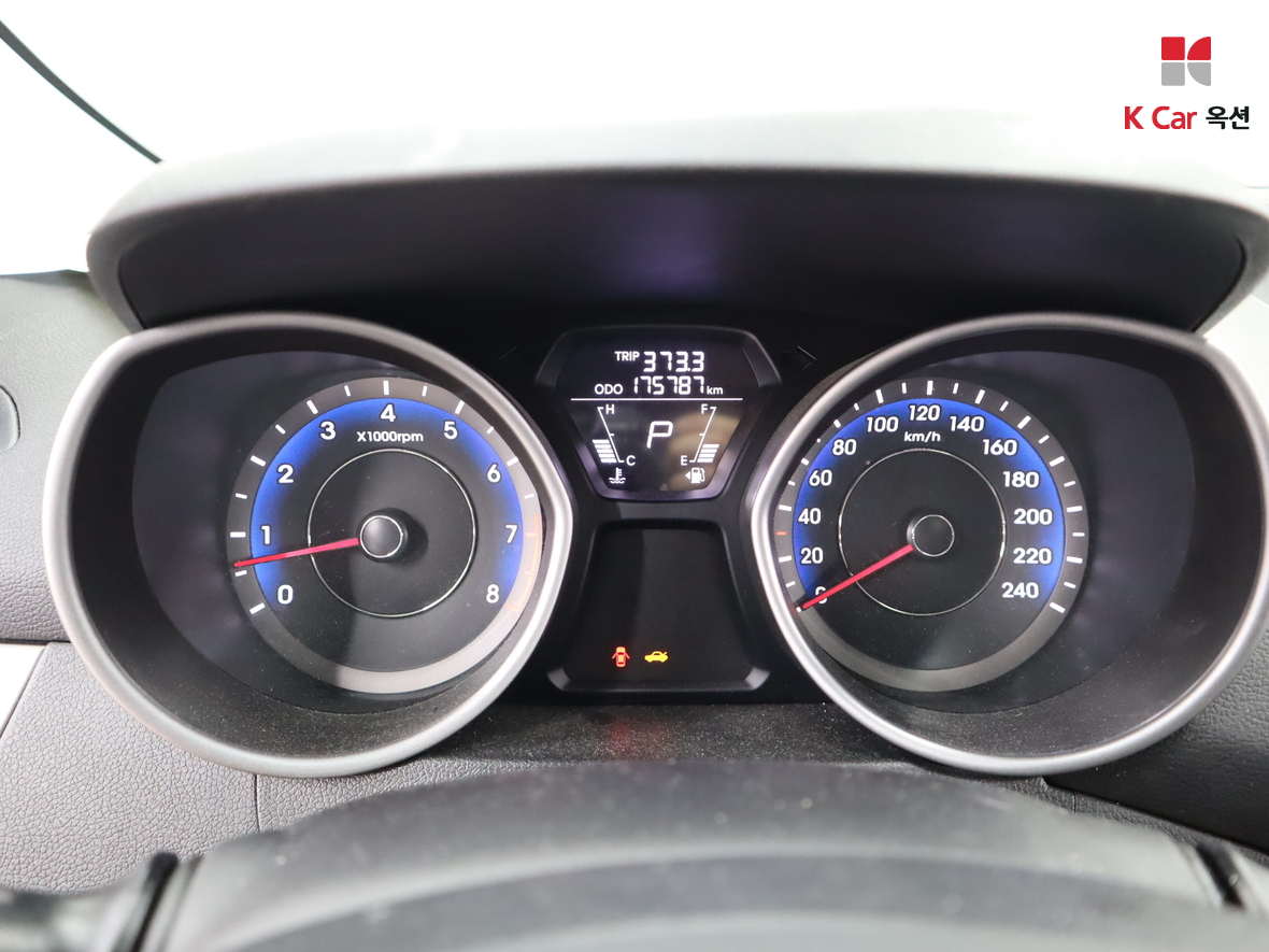 Hyundai Elantra 2012 - Image 5