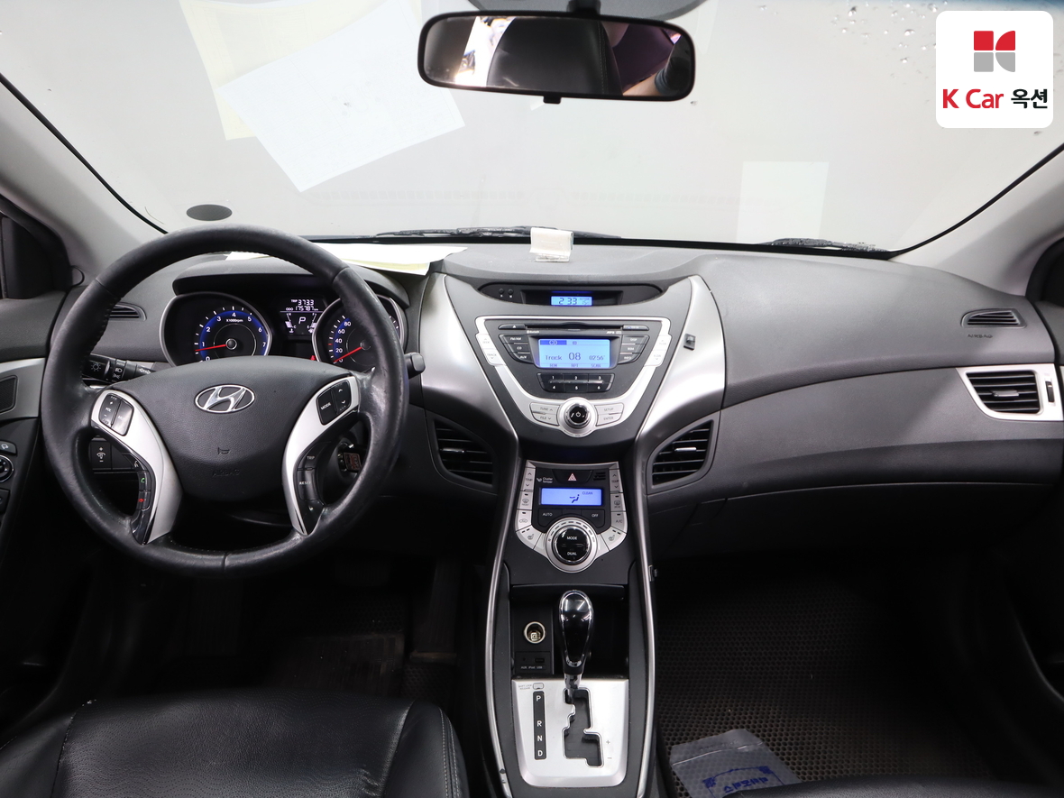 Hyundai Elantra 2012 - Image 3
