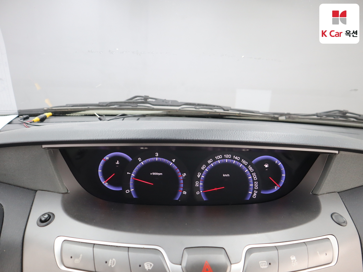 سانج يونج كوراندو توريزمو 2016 - صورة 14