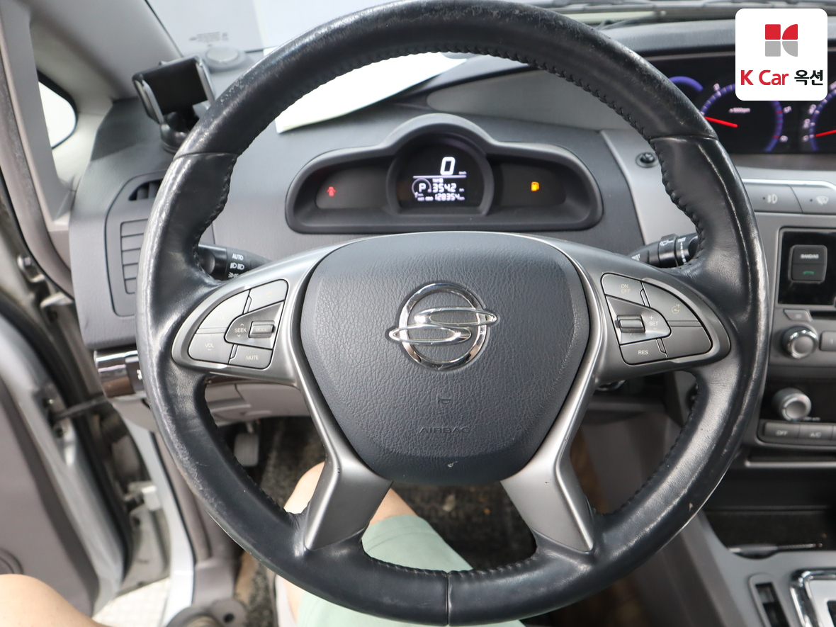 سانج يونج كوراندو توريزمو 2016 - صورة 10