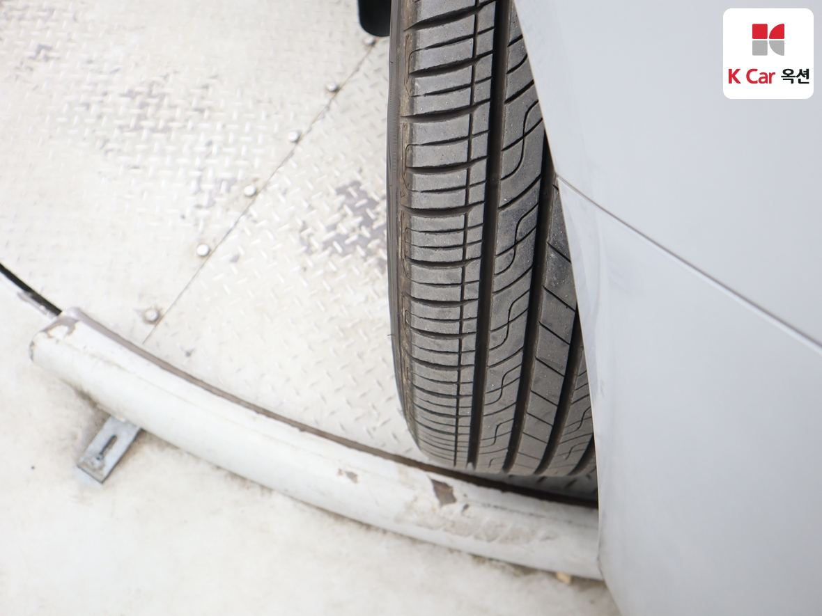 سانج يونج كوراندو توريزمو 2016 - صورة 33