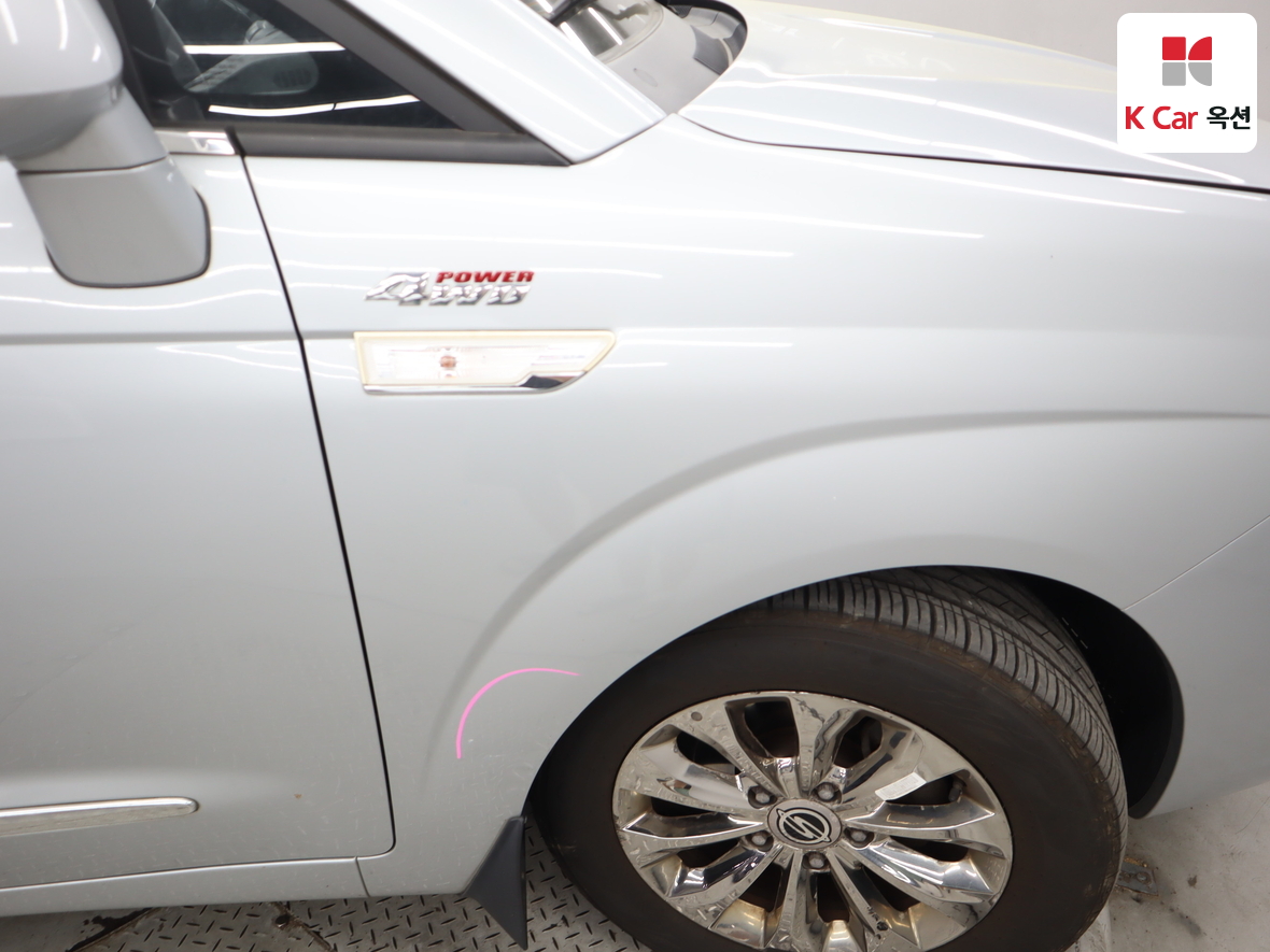 سانج يونج كوراندو توريزمو 2016 - صورة 40