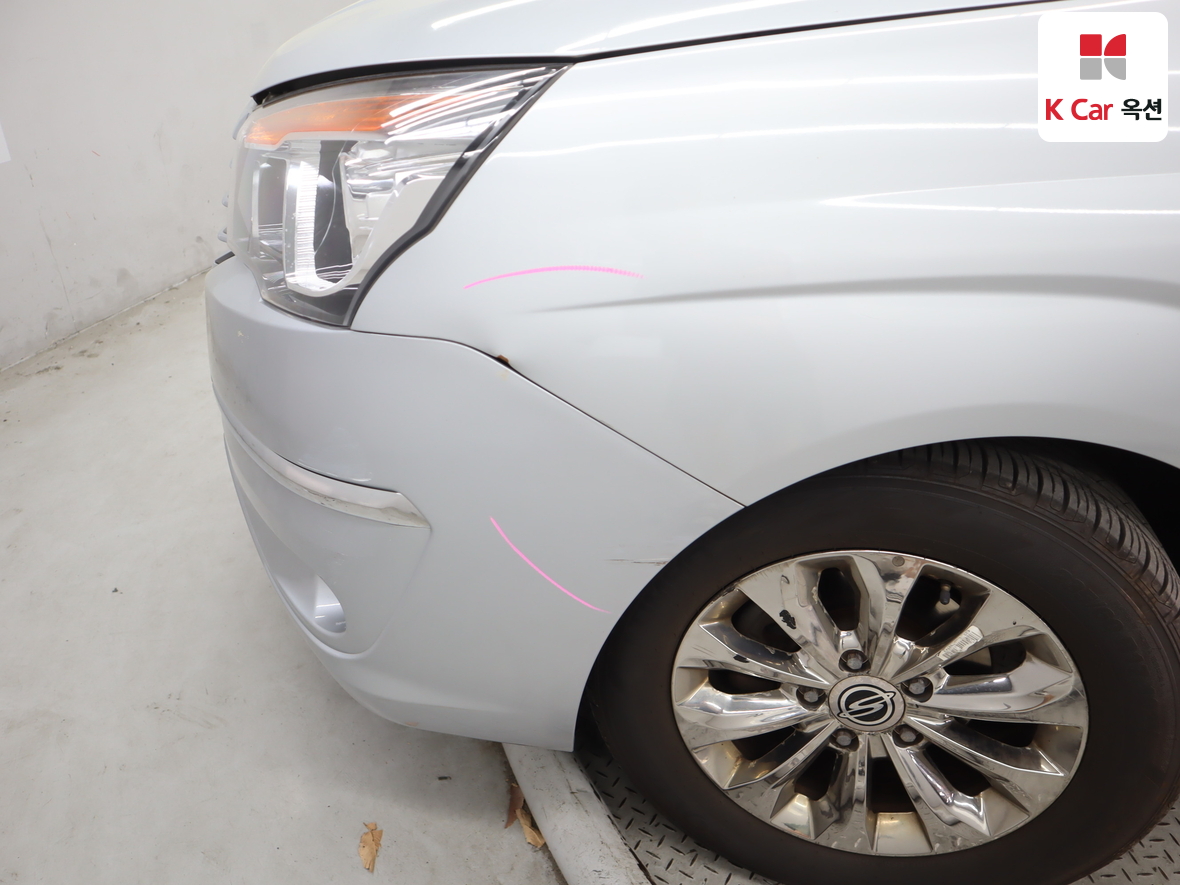 سانج يونج كوراندو توريزمو 2016 - صورة 37