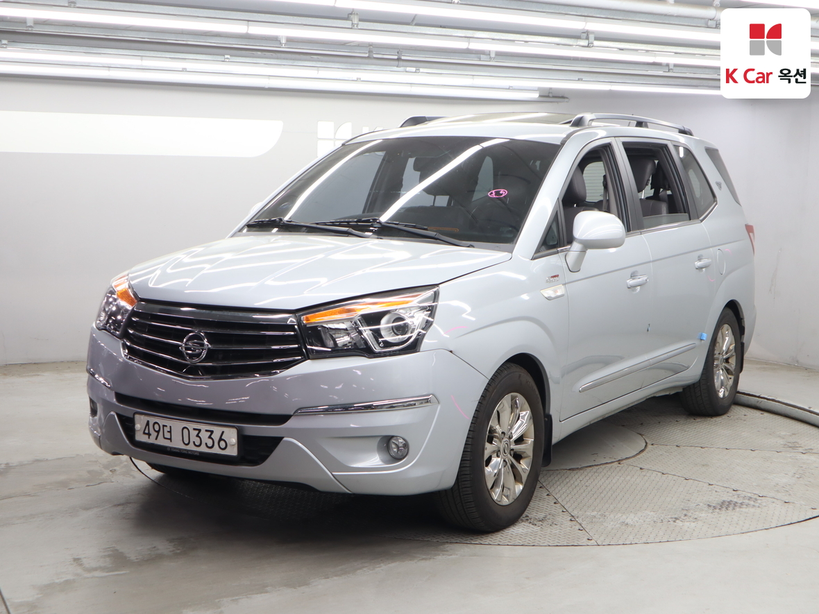 سانج يونج كوراندو توريزمو 2016 - صورة 1