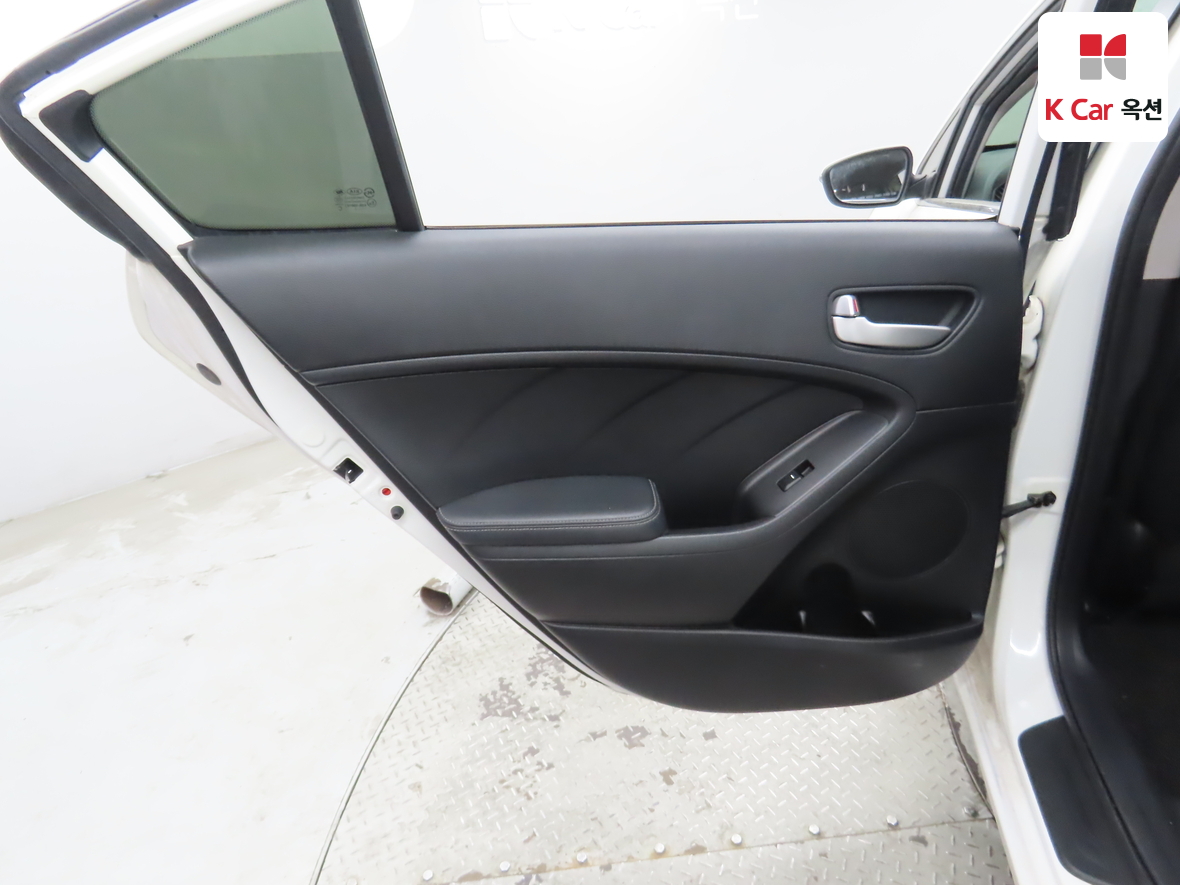 كيا K3 2013 - صورة 26