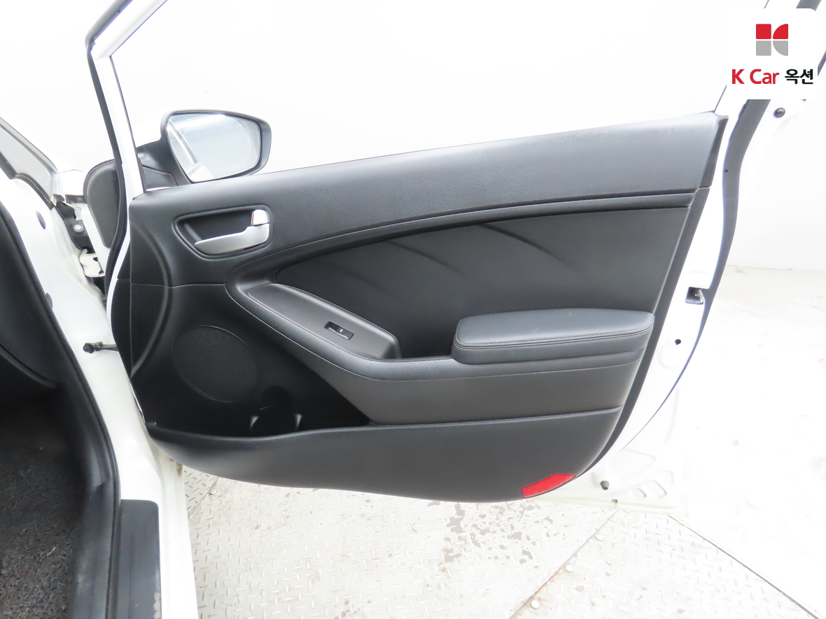 كيا K3 2013 - صورة 32