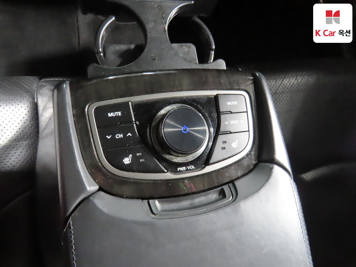 هيونداي أزيرا 2011 - صورة 27