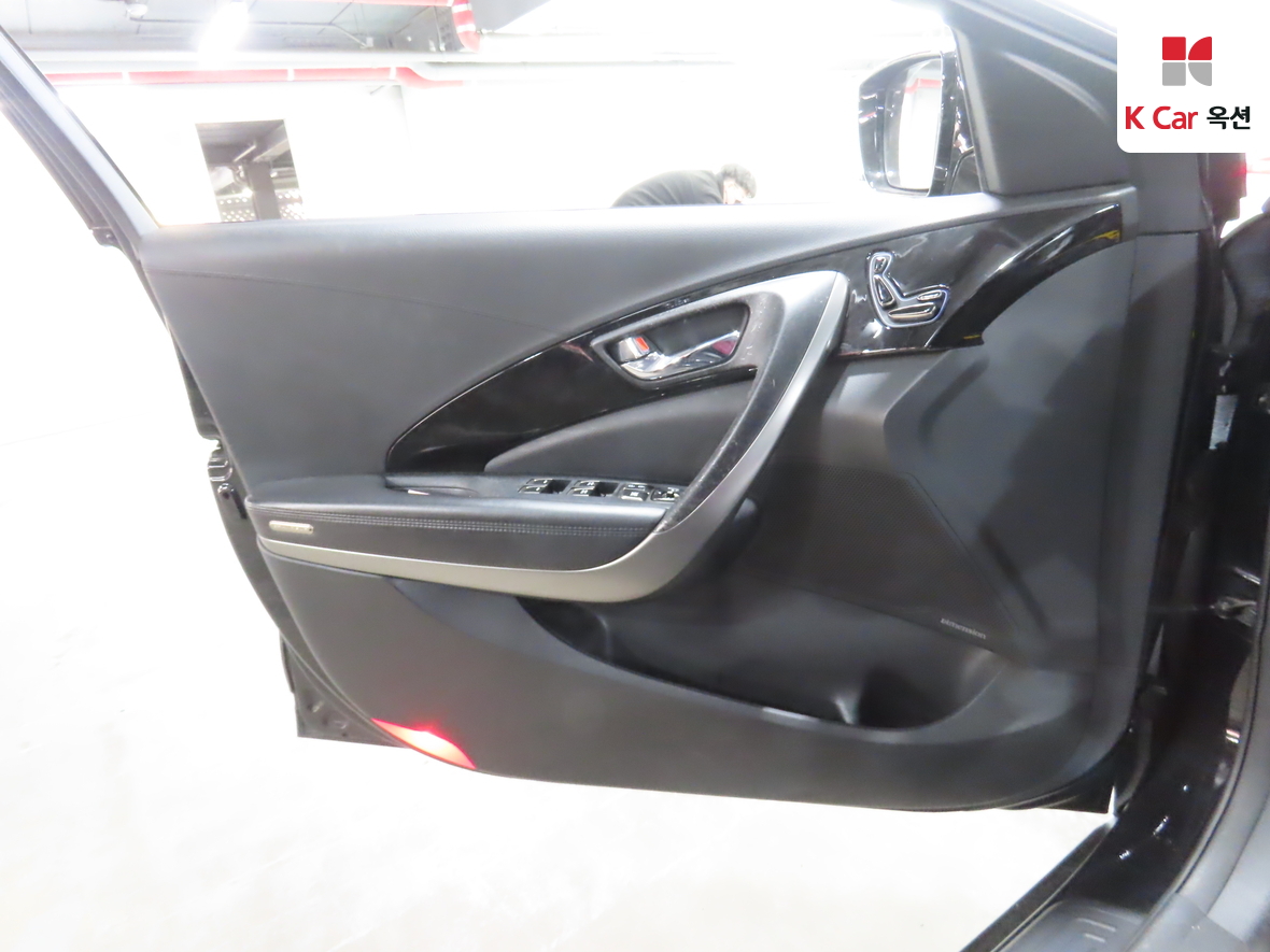 هيونداي أزيرا 2011 - صورة 8