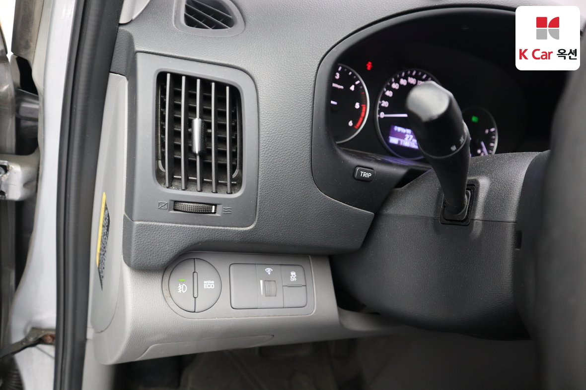 Hyundai Grand Starex - 9