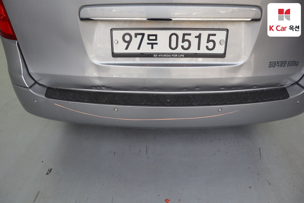 Hyundai Grand Starex - 36