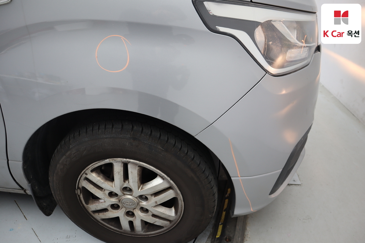 Hyundai Grand Starex - 42